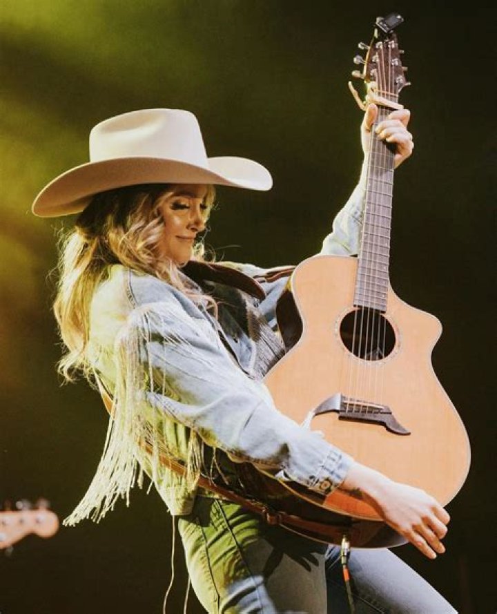 25 Female Country Singers From The 90's That You May Not Know About