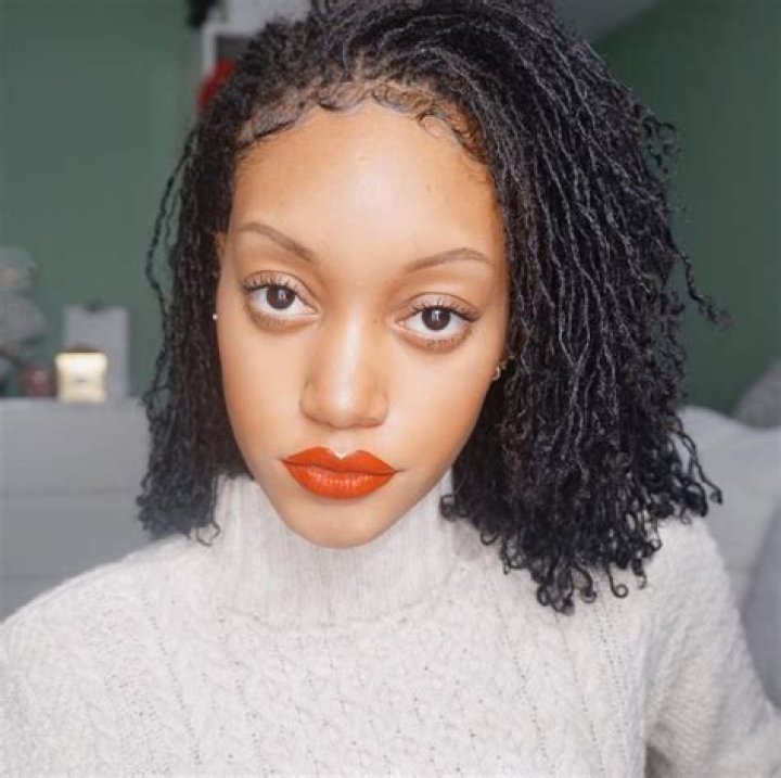 5 Amazing Loc and Sisterlocks Bloggers and VLoggers You Should Be