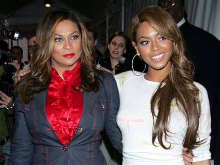 A young Beyonce & her mother, Tina Knowles Beyonce Queen, Beyonce And