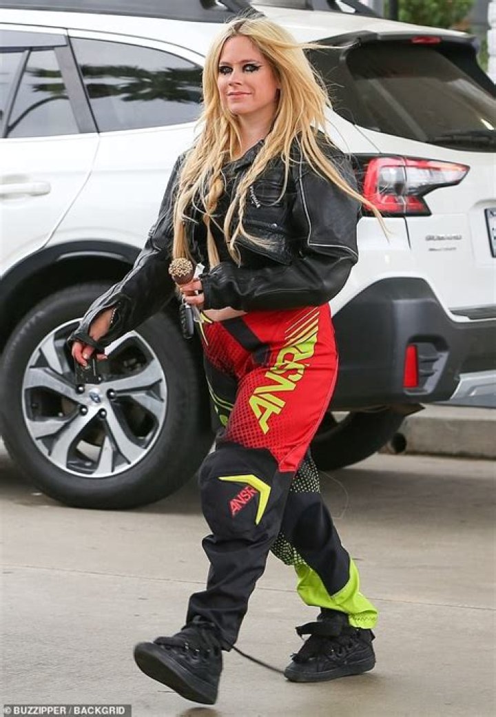 Adorable Singer Avril shows off baby for the first time The Standard