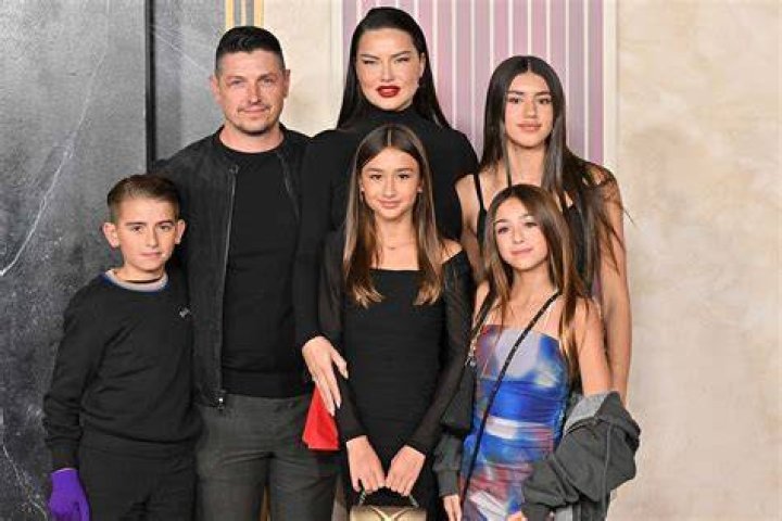 Adriana and family Adriana lima, Adriana lima children, Adriana lima age