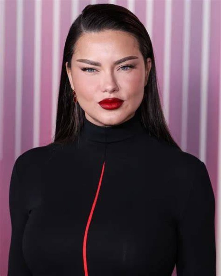 Adriana Lima yaptığı estetikle g&uuml;ndem oldu İşte son hali Magazin