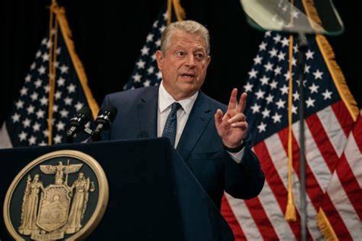 Al Gore's youngest daughter Sarah, 35, gets remarried under an old pine