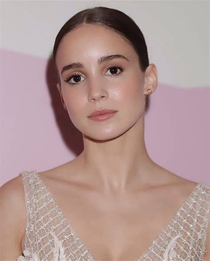 Alba Baptista Age 2023 Get Latest News Update