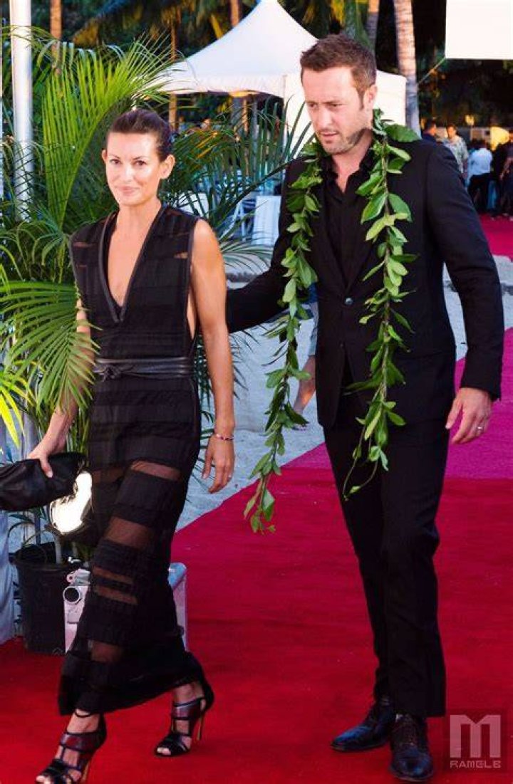 &hearts;&hearts;&hearts; Alex and Malia Jones O'Loughlin at Sunset on the Beach 7 Sept