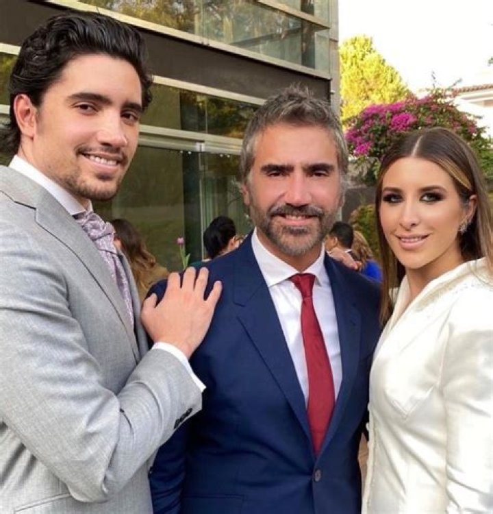 Alex Fern&aacute;ndez rompe el silencio y defiende a su pap&aacute; de las cr&iacute;ticas