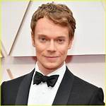 Alfie Allen Net Worth 2024