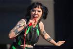 Alice Glass | Bio, Age, Net Worth, Relationship, Career