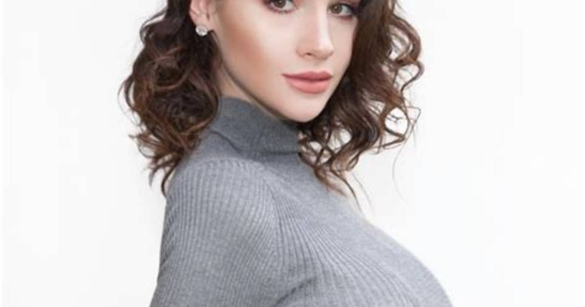 Alina Lewis