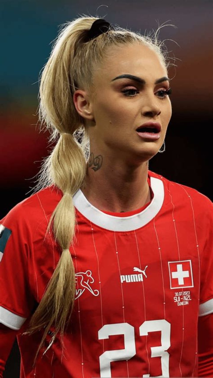 Alisha Lehmann r/WomenSoccerLegs