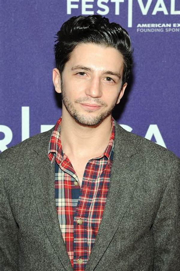 All About John Magaro | Net Worth, Relationship, Career