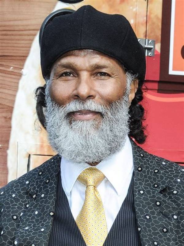 All About Philip Michael Thomas Jr. from Program “Love Without Borders? ”