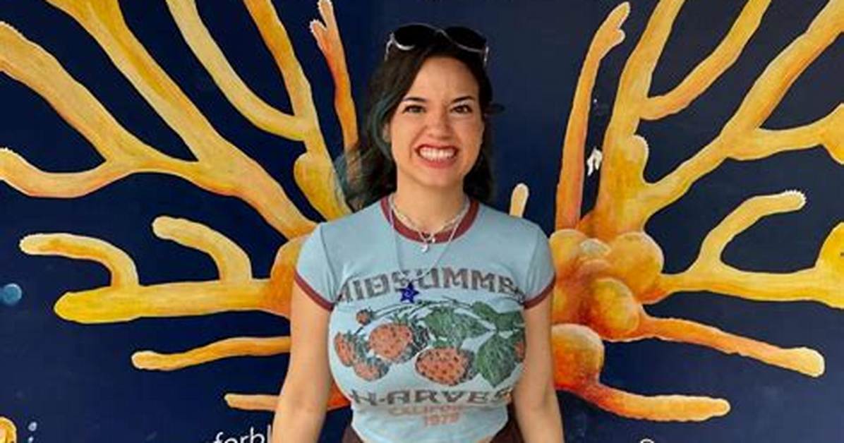 All About Sofia Gomez | Net Worth, Relationship, Career