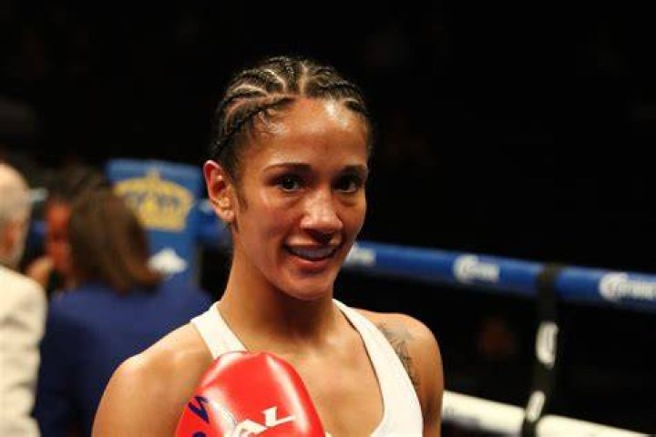 Amanda Serrano signs with Combate Americas MMA Fighting