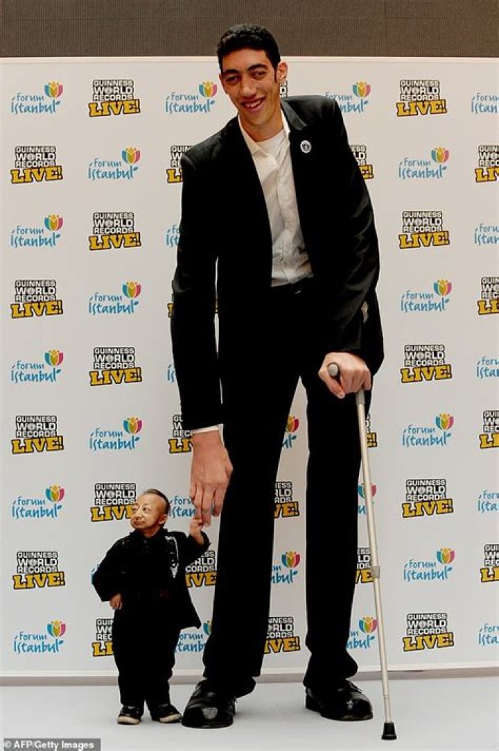 America&rsquo;s tallest man dies of heart disease at age 38