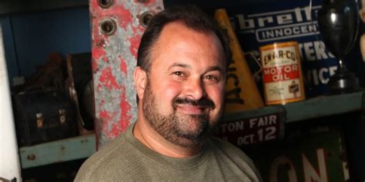 American Pickers’ Frank Fritz Adds Gate & ‘no Trespassing’ Sign Outside