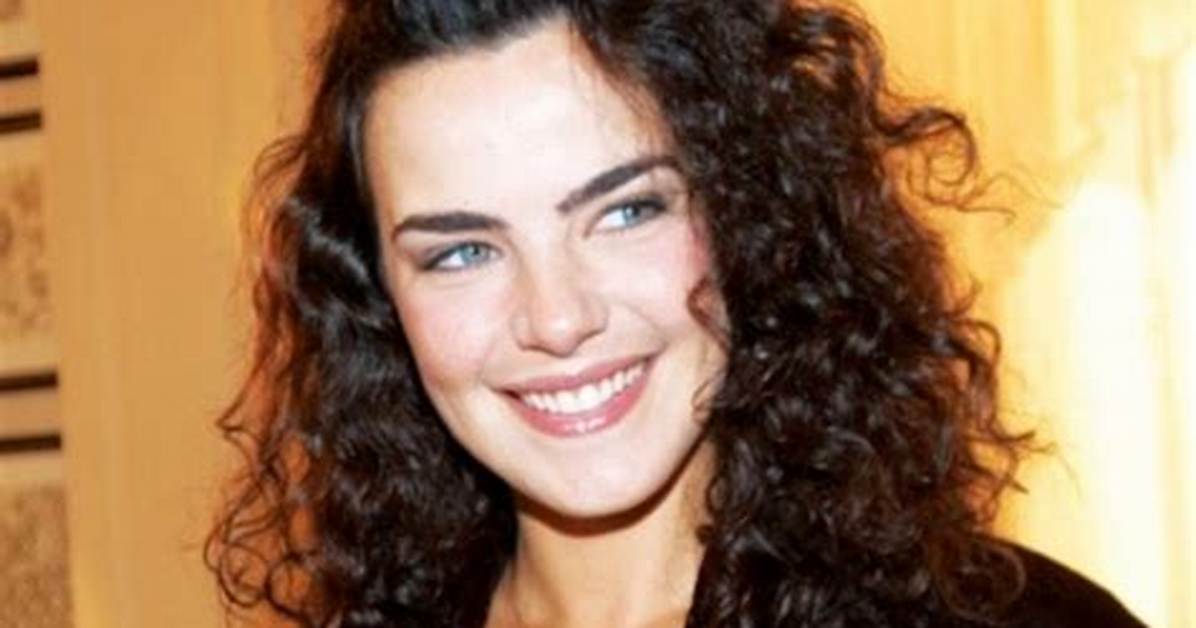 Ana Paula Ara%C3%Bajo Net Worth 150. Jpg