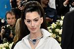 Anne Hathaway Net Worth – How Much Is Anne Hathaway Worth?