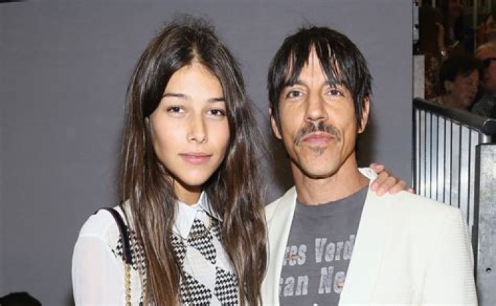 Anthony kiedis girlfriend hires stock photography and images Alamy