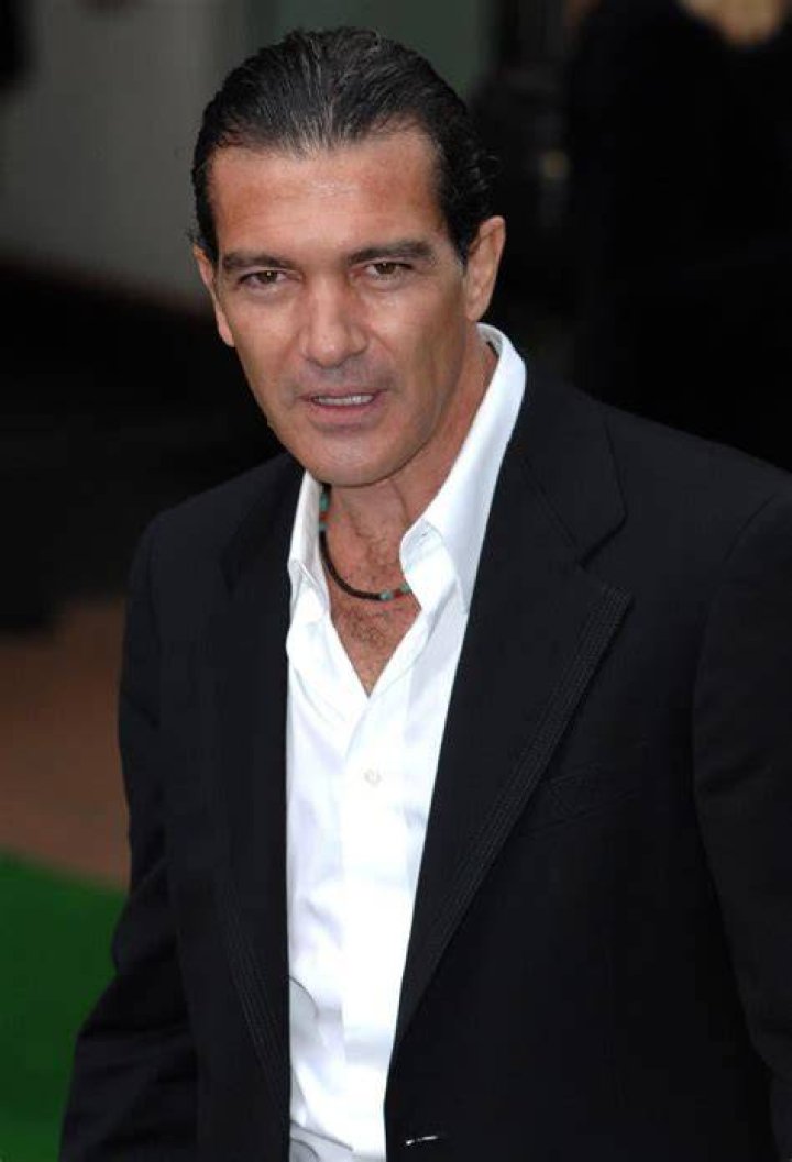 Antonio Banderas weight, height and age. We know it all!