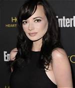 Ashley Rickards- American Actress| Net Worth, Age, Height, Boyfriend, Ethnicity and Wiki!