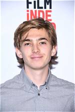 Austin Abrams – Biography, Facts & Life Story