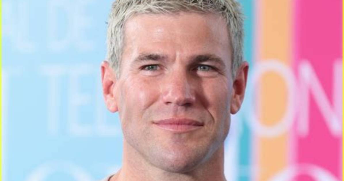 Austin Stowell