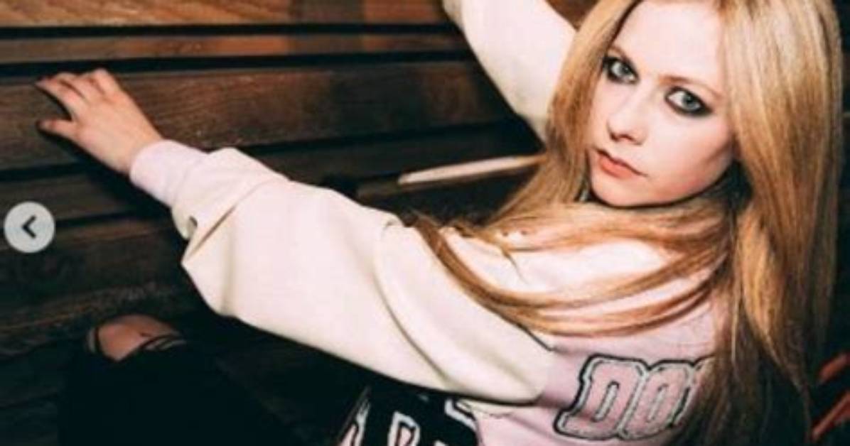 Avril Lavigne Phone Number, Whatsapp Number, Contact Number, Mobile