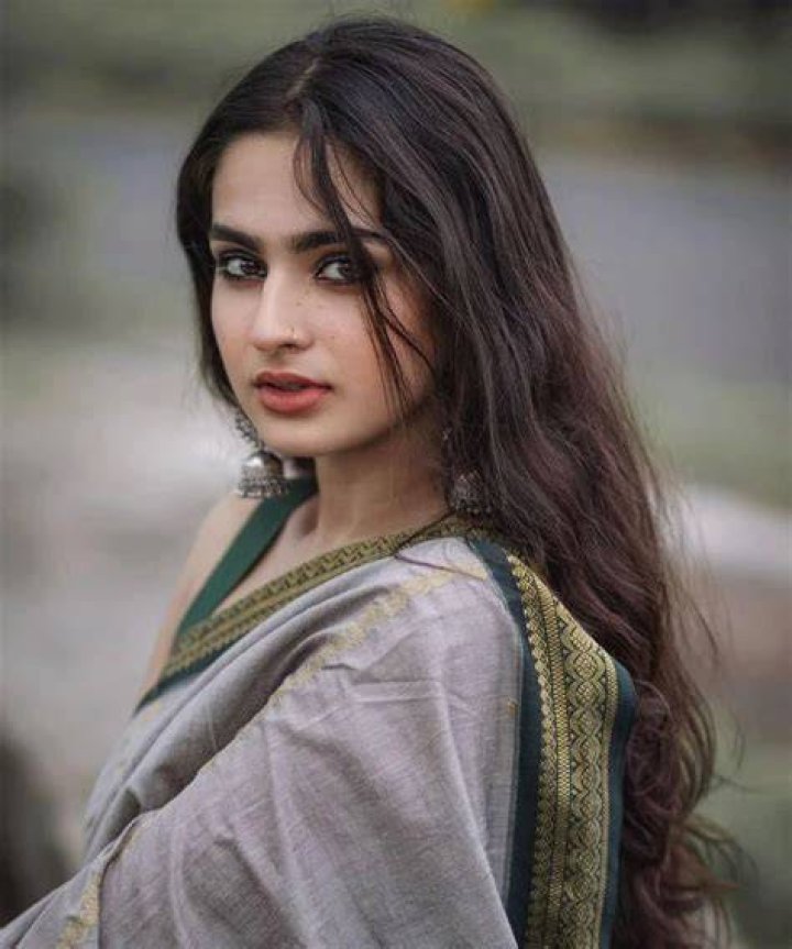 Ayesha Khan's Biography Portfolio Images Photos HD Pictures 2020