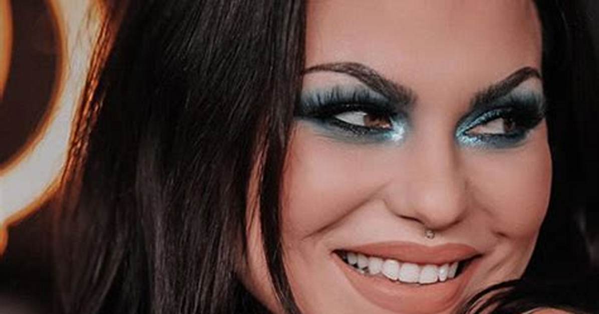 Bailey Sarian Bio, Wiki, Age, Husband, Youtube, Makeup, Podcast, and Net Worth