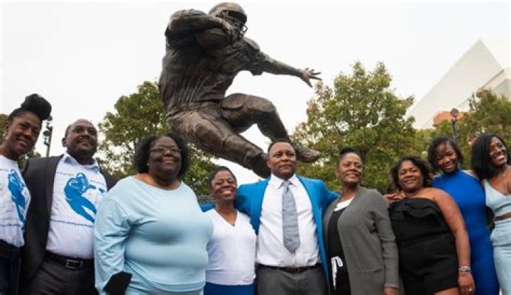 Barry Sanders Siblings Meet Byron Lynn Boyd And Nancy NewsFinale