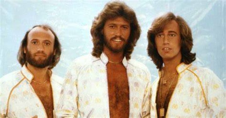 Bee Gees' Barry Gibb steps out with lookalike son and grandson in