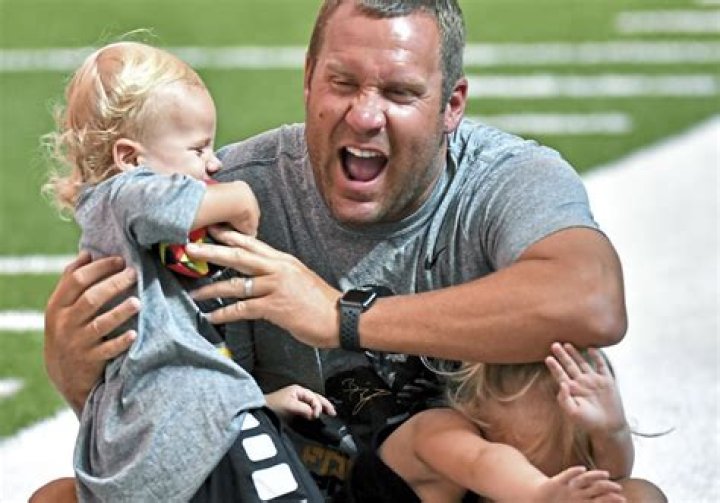 Ben Roethlisberger says his kids won't play contact football before