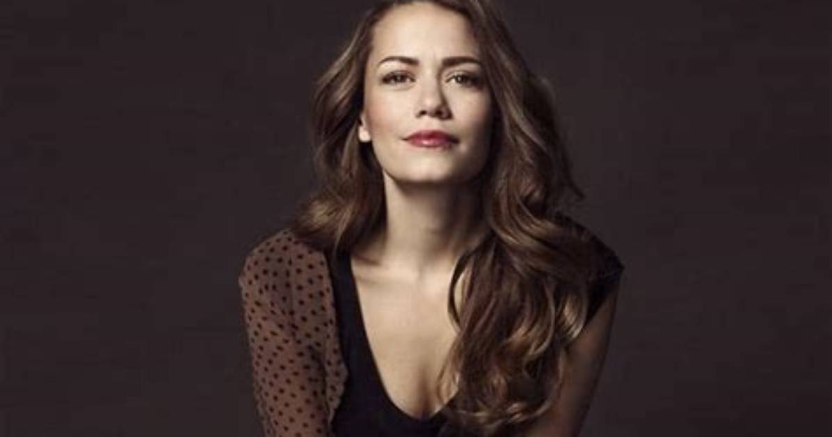 Bethany Joy Lenz – Biography, Facts & Life Story