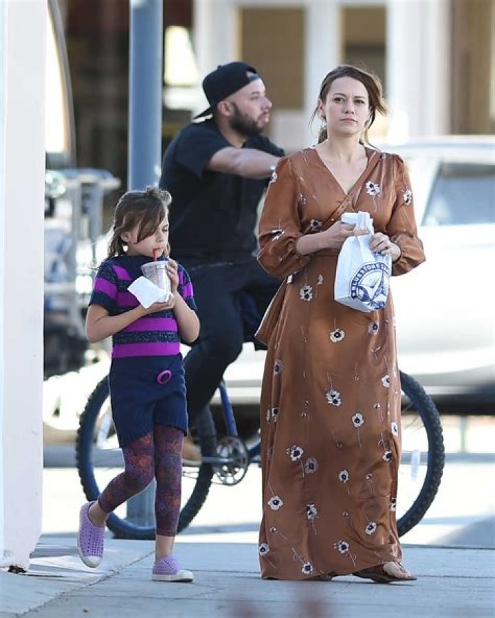 Bethany Joy Lenz Was Seen Out with Her Daughter in Los Angeles 02/17
