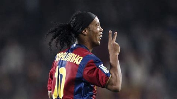 Brazil’s Ronaldinho confirms retirement and plans farewell