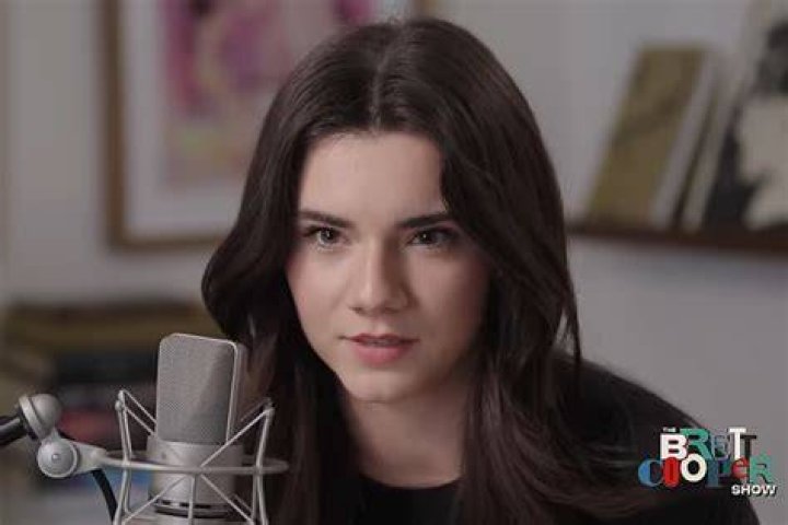 Brett Cooper kinda reminds me of a lady Ben Shapiro. r/BrettCooper