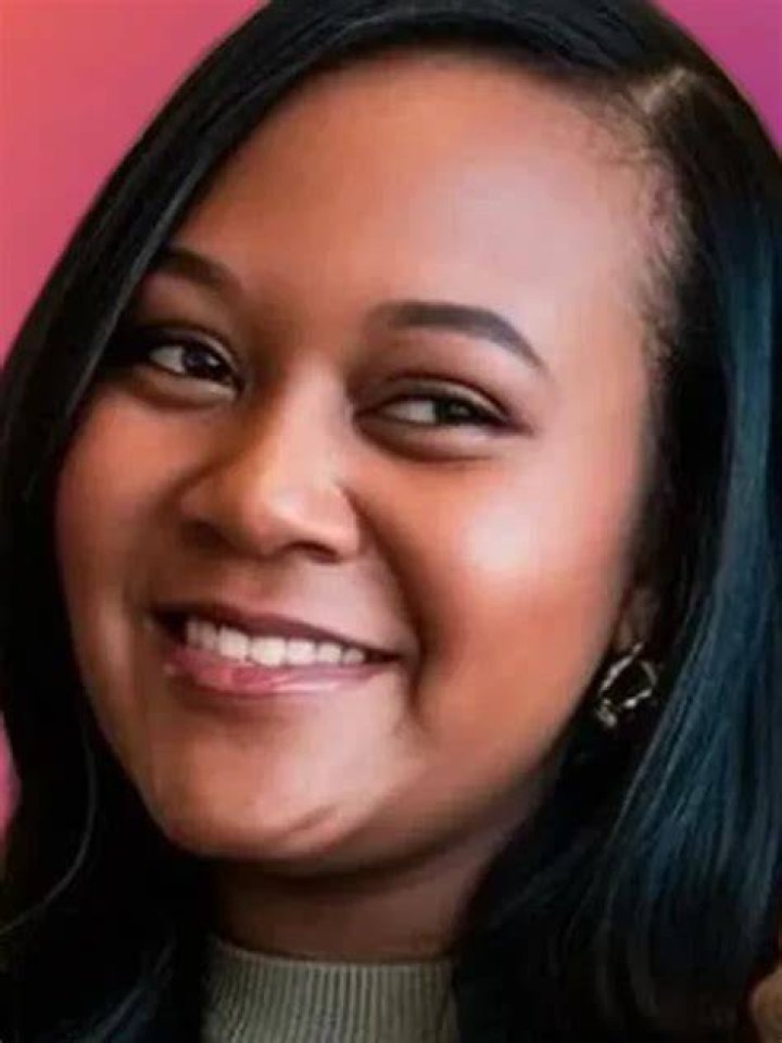 Briana Holmes From Love Is Blind Quits Former Contestants