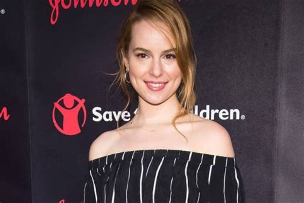 Bridgit Mendler Net Worth