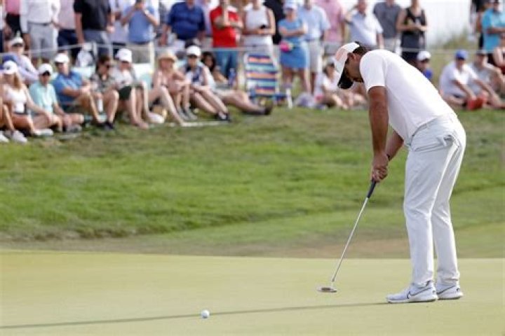 Brooks Koepka continues RIDICULOUS scoretopar record at major