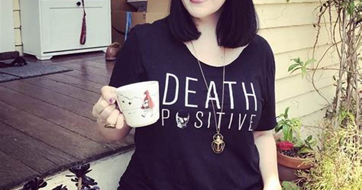 Caitlin Doughty Net Worth