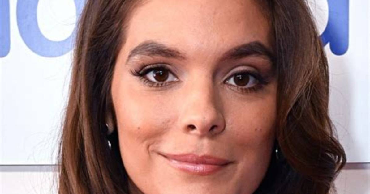 Caitlin Stasey | a Lesbian and Is Dating Erin Murphy-Muscatelliy