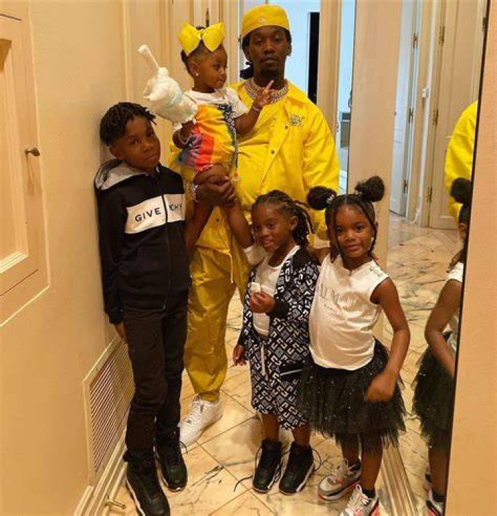 Cardi & family in 2020 Cardi b pics, Cardi b, Cardi b sister