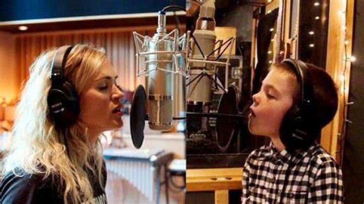 Carrie Underwood Sings Son Isaiah a HeliumEnhanced Birthday Song