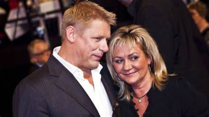 Cecilie Schmeichel om for&aelig;ldrenes skilsmisse 'Det har v&aelig;ret sindssygt