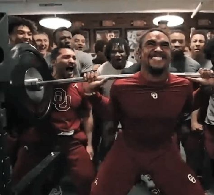 Chad Summers Jalen Hurts Squat Alabama
