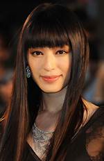 Chiaki Kuriyama Actress, Bio, Wiki, Age, Husband, Movies, and Net Worth