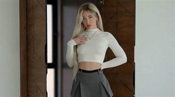 Christine Bright – Tiktok Star | Wiki, Age, Height, Net Worth, Relationship, Ethnicity, Career