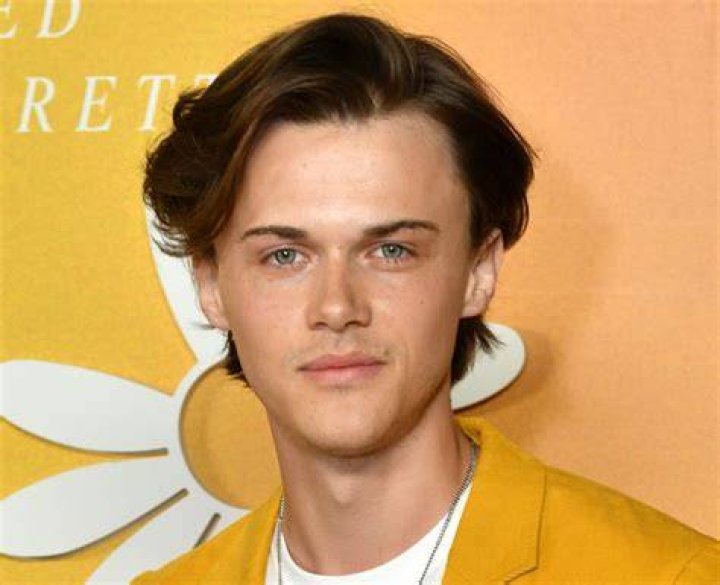 Christopher Briney 12 facts about the Summer I Turned Pretty actor you