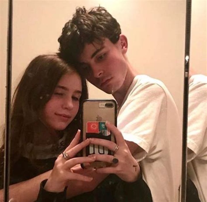 clairo Cute couples photos, Cute couples goals, Cute couples